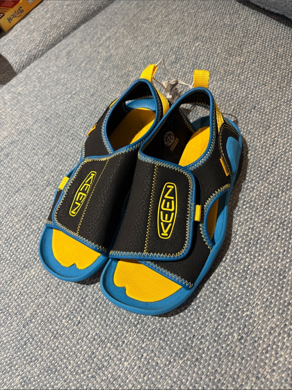 Keen weatherproof sandals! Child 13